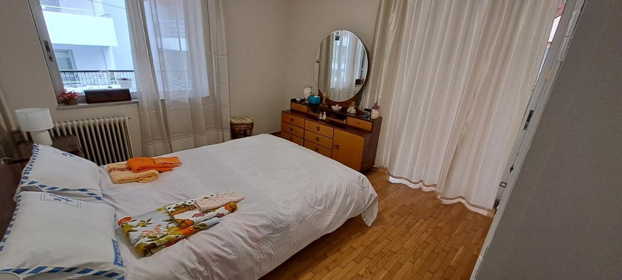 Sq Varnava Appartment Athen Eksteriør bilde